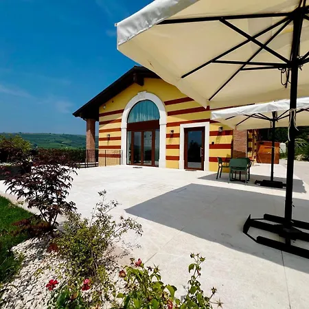 Bioagriturismo Falezze Di Luca Anselmi Farm stay *